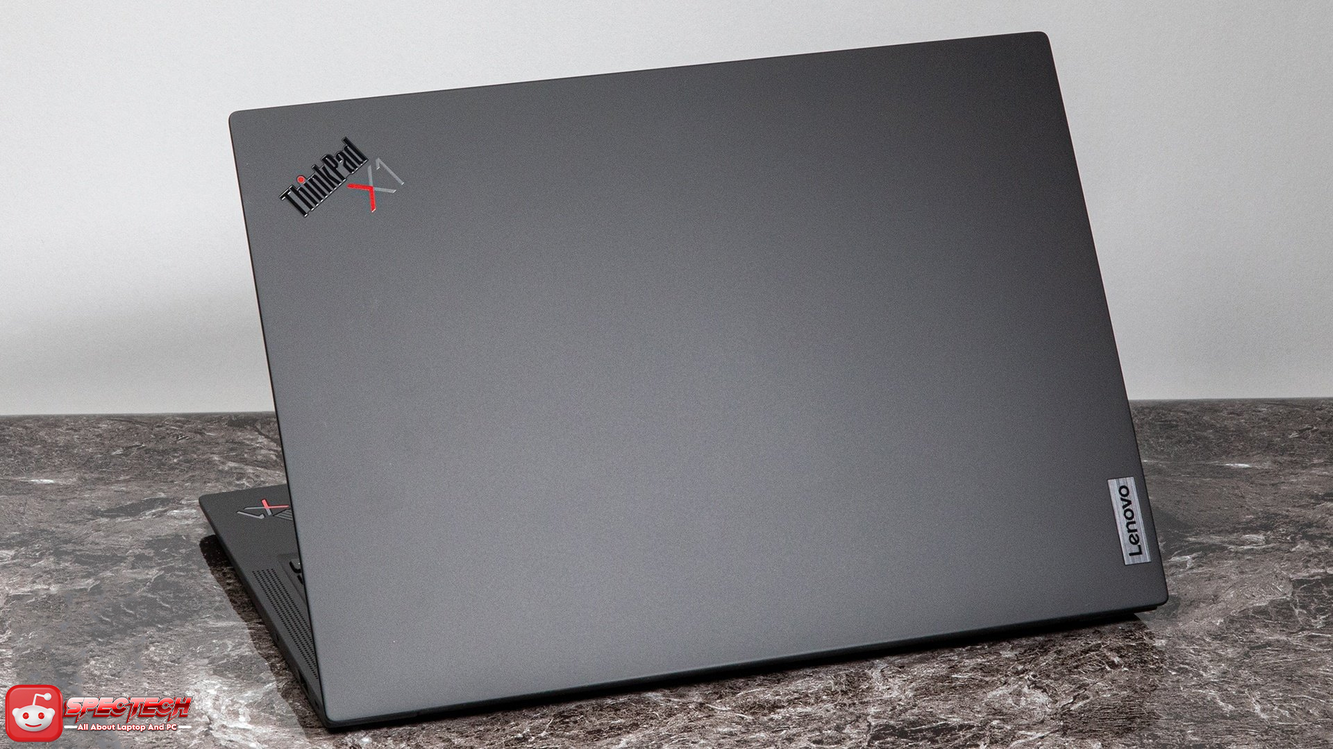 Fitur Unggulan ThinkPad X1 Carbon Gen 10 untuk Profesional