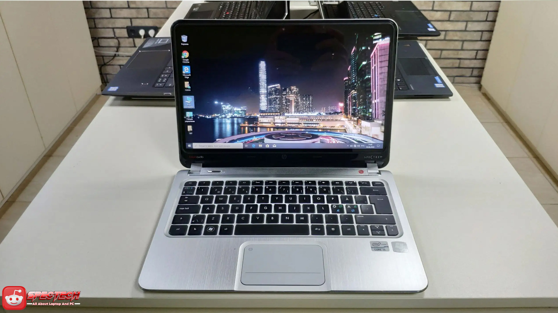 HP Envy Spectre XT: Laptop Premium Berperforma dan Bergaya