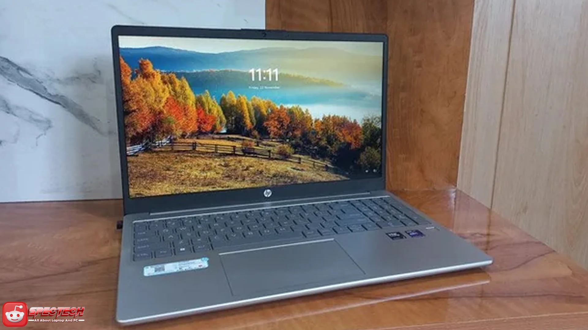 Laptop HP 14 - EM0332AU Cocok untuk Pelajar dan Profesional