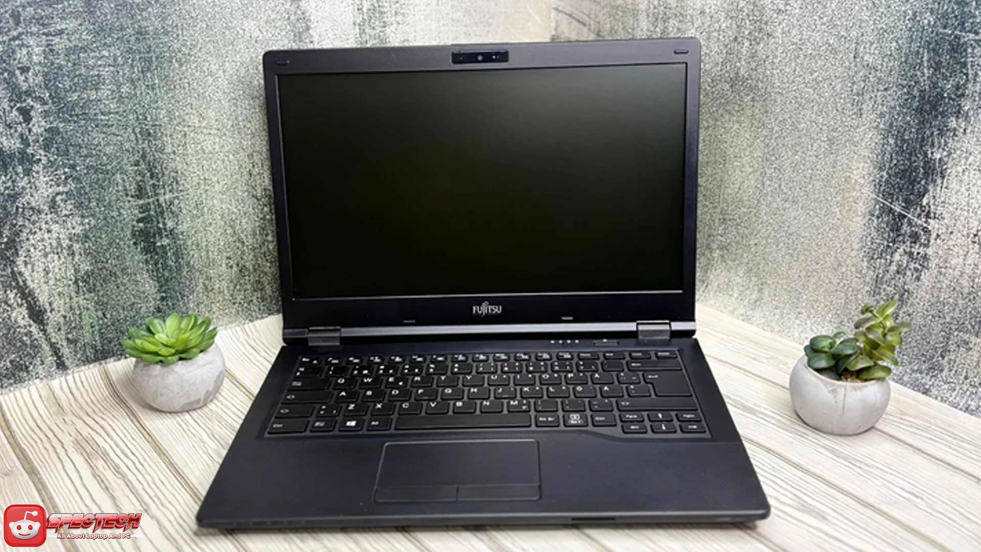 Ulasan Terbaru Laptop Fujitsu Lifebook E449: Efisien dan Tangguh