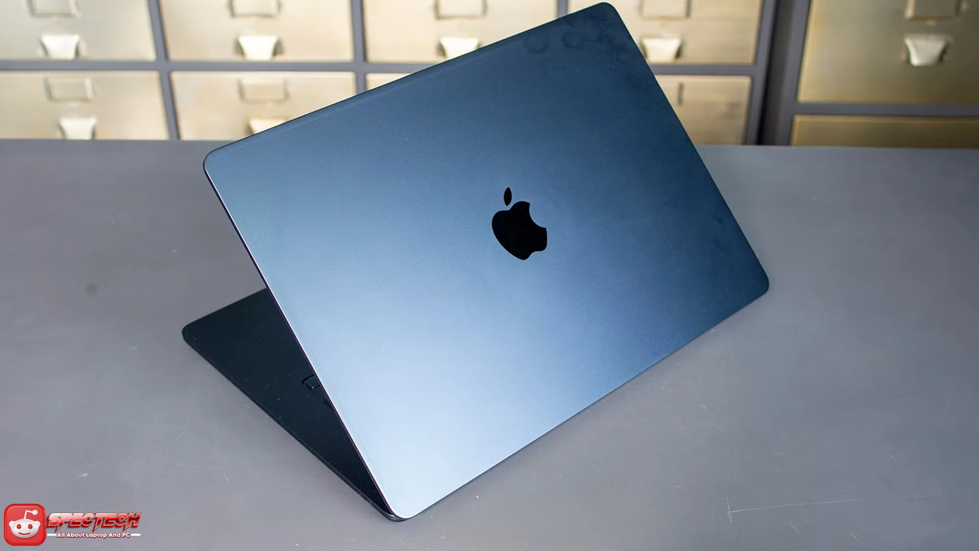 MacBook Air M2 Miliki Keunggulan Desain Ringan & Stylish